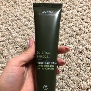 AVEDA Botanical Kinetics